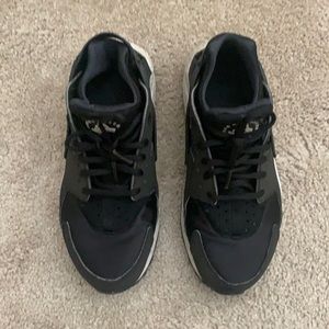 Nike Air Black Hurache